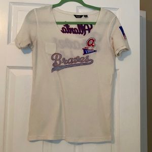 Women’s Atlanta Braves shirt
